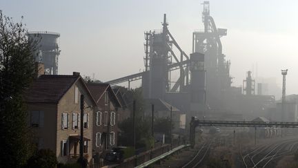 Les hauts-fourneaux du site ArcelorMittal de Florange (Moselle), le 1er octobre 2012. (JEAN-CHRISTOPHE VERHAEGEN / AFP)