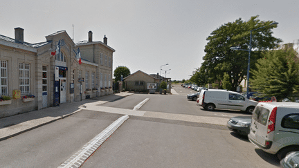 La gare de Villers-Cotter&ecirc;ts (Aisne), o&ugrave; une altercation aurait eu lieu entre un &eacute;lu FN et des personnes d'origine antillaise, le 28 septembre 2014.&nbsp; (GOOGLE STREET VIEW)