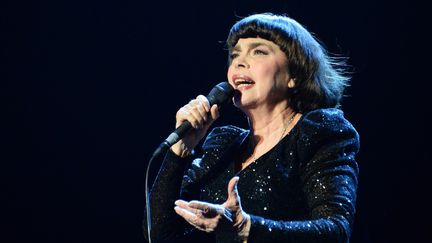 Mireille Mathieu en concert à Moscou en 2018.
 (Pavel Gerasimov / Sputnik)