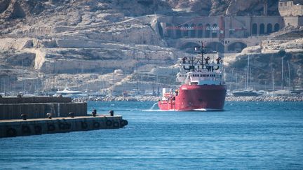 L'Ocean Viking, le nouveau navire de SOS Méditerranée et MSF à Marseille le 29 juillet 2019. (CLEMENT MAHOUDEAU / AFP)