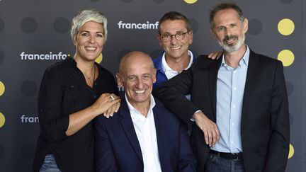 Le "8h30 Aphatie" sur franceinfo avec aux manettes de gauche à droite : Fabienne Sintes, Jean-Michel Aphatie,&nbsp;Guy Birenbaum&nbsp;et&nbsp;Gilles Bornstein (CHRISTOPHE ABRAMOWITZ/RADIO FRANCE)