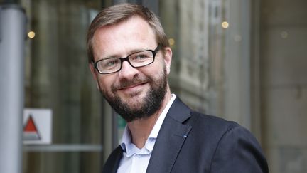 Le d&eacute;put&eacute; europ&eacute;en J&eacute;r&ocirc;me Lavrilleux arrive au p&ocirc;le financier, le 15 juin 2015, &agrave; Paris. (THOMAS SAMSON / AFP)