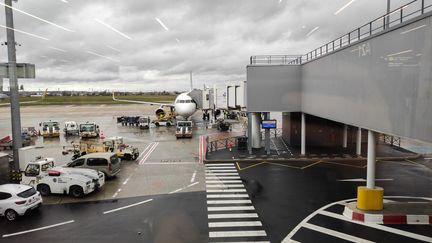 L'aéroport de Paris-Orly, le 23 décembre 2022. (RICCARDO MILANI / HANS LUCAS / AFP)