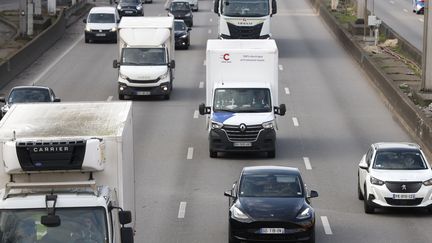 Le boulevard périphérique, à Paris, le 31 janvier 2024. (NANCY WANGUE MOUSSISSA / AFP)