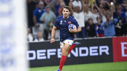 Antoine Dupont lors du match de poules de Coupe du monde entre la France et la Namibie, le 21 septembre 2023, à Marseille. (AFP)