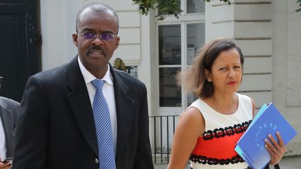 Ary Chalus et Marie-Luce Penchard, respectivement président et vice-présidente de la région Guadeloupe, ici le 29 juin 2018 à Matignon. (JACQUES DEMARTHON / AFP)