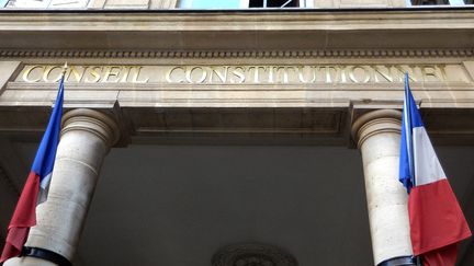 Le fronton du Conseil constitutionnel, à Paris (France) le 25 août 2015 (OLIVIER BÉNIS / FRANCE INTER / RADIO FRANCE)