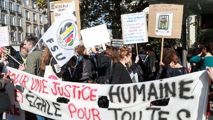 Manifestation des avocats à Paris, le 9 octobre 2018. (JACQUES DEMARTHON / AFP)