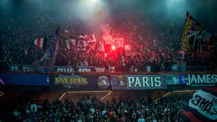 Les supporters du Paris Saint-Germain lors de la réception de Manchester City en Ligue des champions, le 28 septembre 2021.&nbsp; (ARTHUR NICHOLAS ORCHARD / HANS LUCAS)