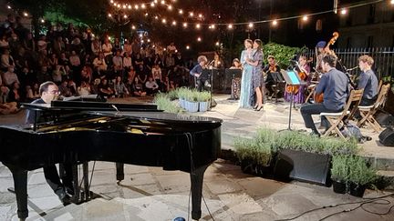 Les Arènes lyriques, 20 août 2021 aux jardin des Arènes de Montmartre à Paris. (ARIANE SCHWAB / RADIO FRANCE)