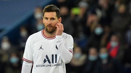 Lionel Messi lors du match face à Rennes, comptant pour la 24e journée de Ligue 1, le 11 février.&nbsp; (JULIEN DE ROSA / AFP)