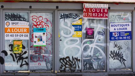 Une zone commerciale désertifiée à Paris (photo d'illustration). (VINCENT ISORE / MAXPPP)