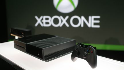 La nouvelle console Xbox One de Microsoft, pr&eacute;sent&eacute;e le 21 mai 2013, et qui sortira en France au mois de novembre. (NICK ADAMS / REUTERS)