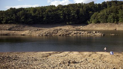 Un lac près d'Anglès (Tarn) dans le parc naturel du Haut-Languedoc, le 18 août 2015. (Photo d'illustration) (LIONEL BONAVENTURE / AFP)