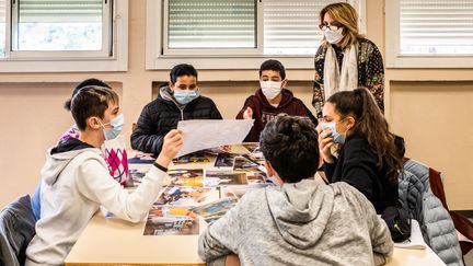 Des élèves de 4e, le 15 mars 2021 à Perpignan (Pyrénées-Orientales). (JC MILHET / HANS LUCAS)