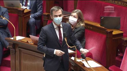 "Comment comptez-vous lutter contre ce virus ?" : Olivier Véran reproche aux députés de ne pas faire de propositions