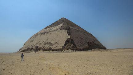 Pyramide de Sneferu au sud du Caire en Egypte le 13 juillet 2019 (MOHAMED EL-SHAHED / AFP)