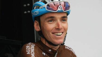 Romain Bardet au départ du Critérium du Dauphiné 2019 à Aurillac (Cantal) le 9 juin 2019. (MATHIEU FERRI / FRANCE-BLEU OCCITANIE)