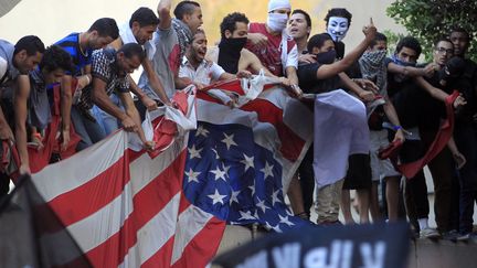 &nbsp; (Plusieurs milliers de manifestants se sont attaqués ce mardi à l’ambassade américaine du Caire et au consulat basé à Benghazi. D Reuters)