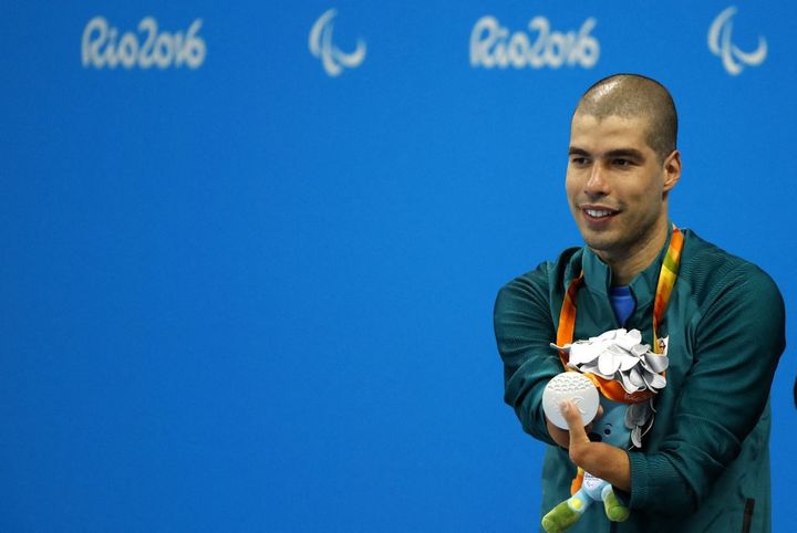 Avec ses 24 médailles paralympiques en trois éditions,&nbsp;Daniel Dias est devenu&nbsp;à Rio, le&nbsp;nageur masculin le plus décoré des Jeux Paralympiques de tous les temps. (FABIO MOTTA / ESTADAO CONTEUDO / AFP)