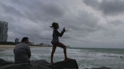 La Floride se prépare à l'arrivée de l'ouragan Matthew, mercredi 6 octobre 2016, comme ici à Miami. (JOE RAEDLE / GETTY IMAGES NORTH AMERICA)