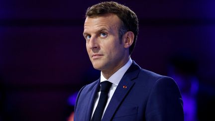 Covid-19 : Emmanuel Macron durcit le ton