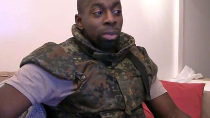 Capture d'&eacute;cran d'une vid&eacute;o d'Amedy Coulibaly, publi&eacute;e le 11 janvier 2015. (AP / SIPA)