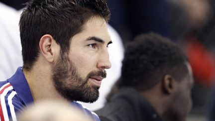 Le handballeur fran&ccedil;ais Nikola Karabatic dans les tribunes lors du match entre la France et la Lituanie, le 1er novembre 2012. (CHARLY TRIBALLEAU / AFP)