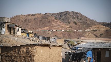 Un convoi humanitaire en route vers la région du Tigré (Ethiopie), frontalière de l'Erytrée, le 9 juin 2022. (EDUARDO SOTERAS / AFP)