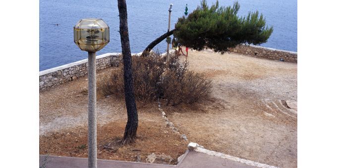 Arnaud Claass, Sans titre, série Mémoires vives, Nice, 2003
 (Rencontres d&#039;Arles)