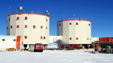 Le site de la station Concordia en Antartique. (GUY CLAVEL / AFP)