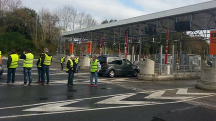 "Gilets jaunes" au péage de Biriatou (Pyrénées-Atlantiques), le. 1er décembre 2018 (VALÉRIE MENUT / RADIO FRANCE)