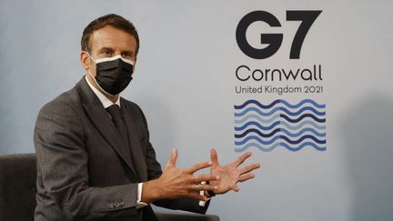 Emmanuel Macron au G7 de Corbis bay, le 12 juin 2021. (LUDOVIC MARIN / AFP)