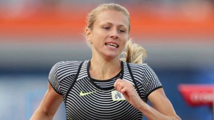 La coureuse du 800 m russe Youlia Stepanova lors des championnats d'Europe d'athlétisme à Amsterdam le 6 juillet 2016. Sur son dossard, on peut lire : "I run clean" ("Je cours propre"). (MICHAEL KAPPELER / DPA / AFP)