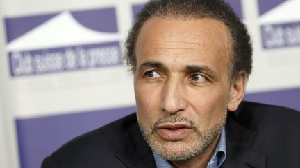 L'islamologue Tariq Ramadan lors d'un discours à Genève sur la religion et les extrêmismes le 23 mars 2016. (SALVATORE DI NOLFI / KEYSTONE)