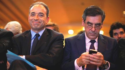 Jean-Fran&ccedil;ois Cop&eacute; et Fran&ccedil;ois Fillon assistent &agrave; une r&eacute;union des cadres de l'UMP, le 26 mai 2012 &agrave; Paris. (THOMAS PADILLA / MAXPPP)