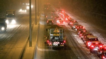 Chaos sur les routes, ici sur une autoroute près de Reims, le 8 décembre 2010. (AFP - François Nascimbeni)