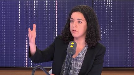 &nbsp;Manon Aubry, eurodéputée&nbsp;La France Insoumise, invitée du "8h30 Fauvelle-Dély", lundi 24 juin 2019.&nbsp; (FRANCEINFO / RADIOFRANCE)