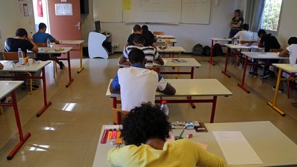 Selon&nbsp;"20 Minutes", l’Education nationale a recensé 857 cas de suspicion de radicalisation, pour l’année scolaire 2014-2015. (RICHARD BOUHET / AFP)