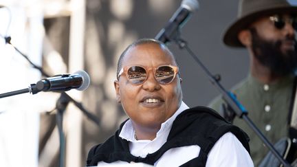 La chanteuse Meshell Ndegeocello sur scène au Blue Note Jazz Festival à Napa, en Californie, le 29 juillet 2023 (EARL GIBSON III / SHUTTERSTOCK / SIPA)