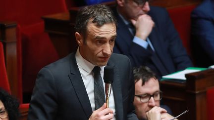 Arnaud Viala, lors des questions au gouvernement, à l'Assemblée nationale, à Paris, le 21 février 2018. (JACQUES DEMARTHON / AFP)