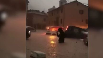 Italie : au moins dix morts après de violentes inondations dans le centre du pays