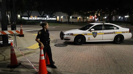 Deux personnes ont été tuées et onze blessées lorsqu'un homme, qui s'est ensuite suicidé, a ouvert le feu lors d'un tournoi de jeu vidéo à Jacksonville (Etats-Unis), dimanche 26 août.&nbsp; (JOE RAEDLE / GETTY IMAGES NORTH AMERICA / AFP)