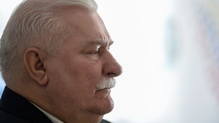 L’ex-président polonais Lech Walesa, fondateur du syndicat Solidarité et prix Nobel de la paix 1983 accusé d’avoir collaboré avec la police secrète communiste. (Federico PARRA / AFP)