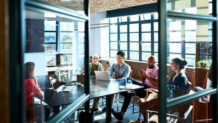 L'égalité hommes femmes. Désormais les entreprises doivent publier leurs notes sur internet.&nbsp; (GETTY IMAGES)