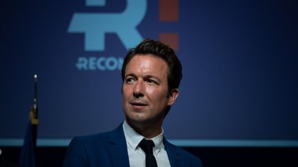 Le député Guillaume Peltier lors d'une conférence de presse d'Eric Zemmour, le 7 mai 2022. (CARINE SCHMITT / HANS LUCAS / AFP)