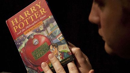 Un des premiers exemplaires de Harry Potter, lors d'une vente aux enchères
 (Matt Dunham/AP/SIPA)