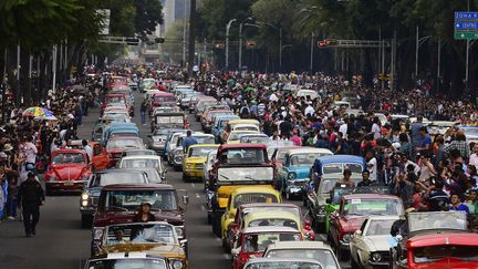 Défilé record de voitures de collection à Mexico
 (ALFREDO ESTRELLA / AFP)