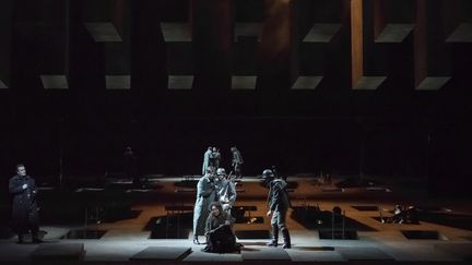 Ekaterina Semenchuk  (Azucena) dans "Le Trouvère" de Verdi à l'Opéra Bastille.
 (Charles Duprat/Opéra national de Paris)