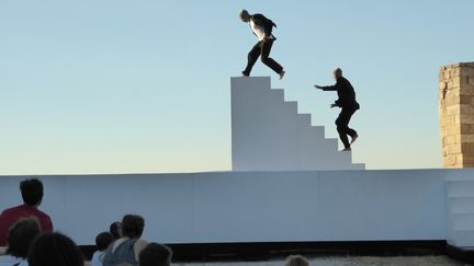 La cie Yoann Bourgeois au Fort Saint-André (Festival Villeneuve en scène)
 (Etienne Jouve)